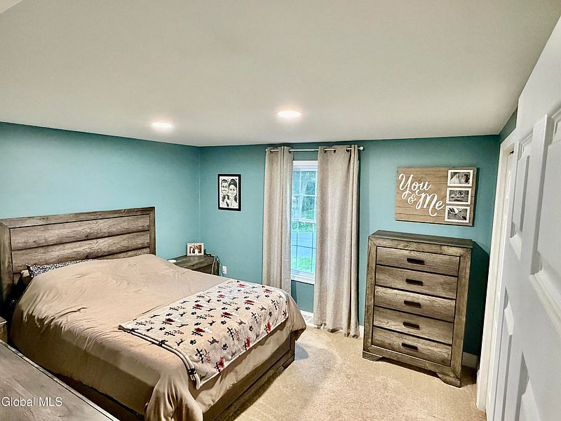 5th image of 29 Knobhill Road