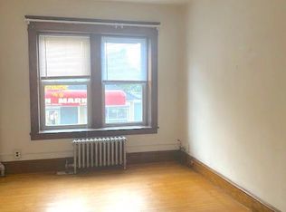 446 Appleton St #2L, Holyoke, MA 01040