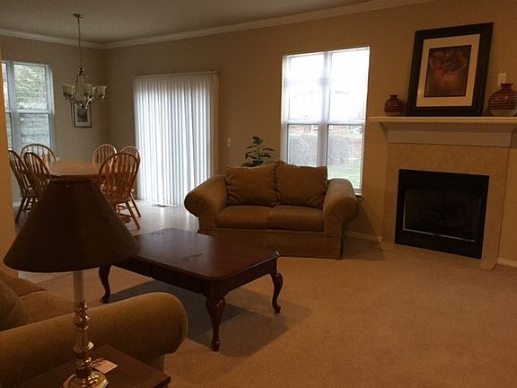 4th image of 22635 Trillium Dr