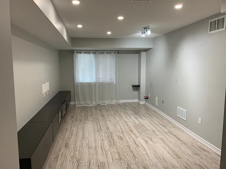 41 Rockbrook Trl — Photo 15