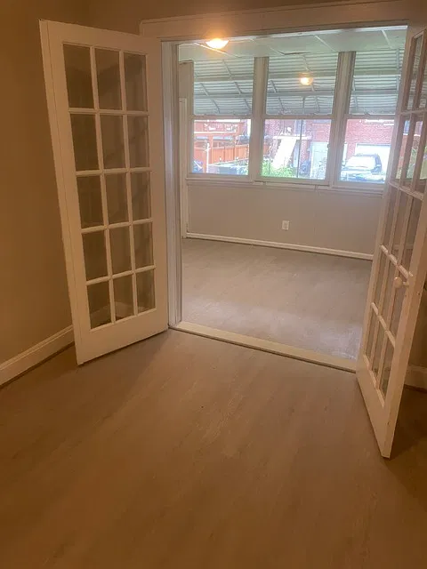 3 bed, 1.5 bath, 1240 sqft, $3,700 — Photo 3