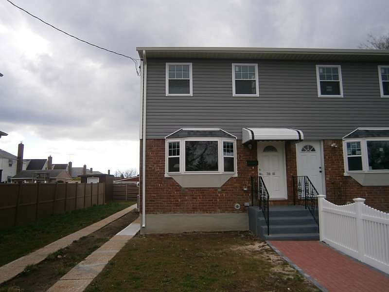 1st image of 20006 120th Ave
