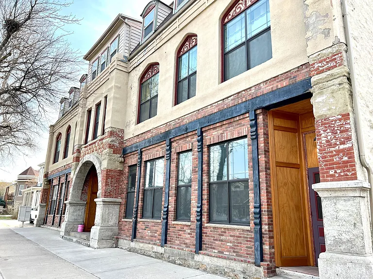 517 E. Broadway St. — Photo 4