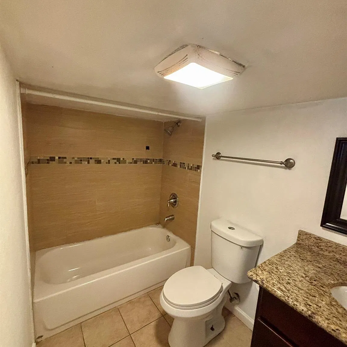 1 bed, 1.0 bath, 800 sqft, $900 — Photo 4