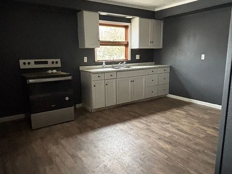 193 Elmwood St #1 — Photo 4