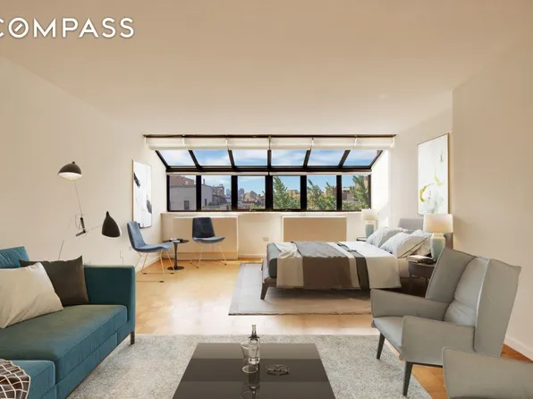 222 West 14th Street image 1 of 11