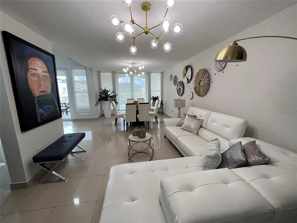 3 bed, 2.5 bath, 1877 sqft, $2,700 — Photo 2