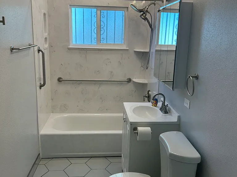 929 Georgia St SE — Photo 5