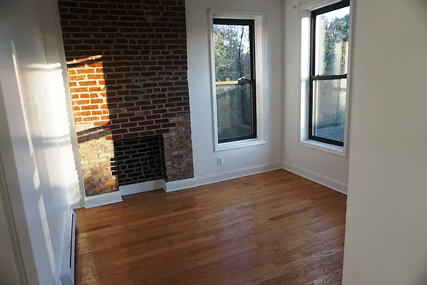 Rented by H.P. Greenfield Real Estate | media 5