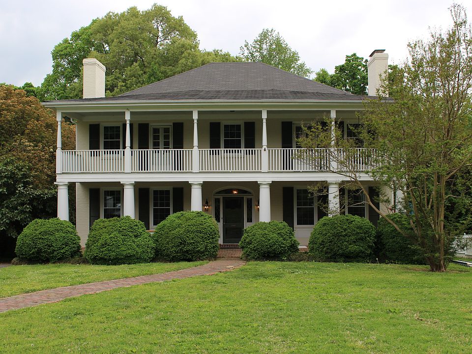 1st image of 329 Hawthorne Dr