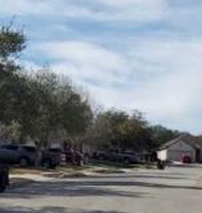Exterior Neighborhood (street photo)