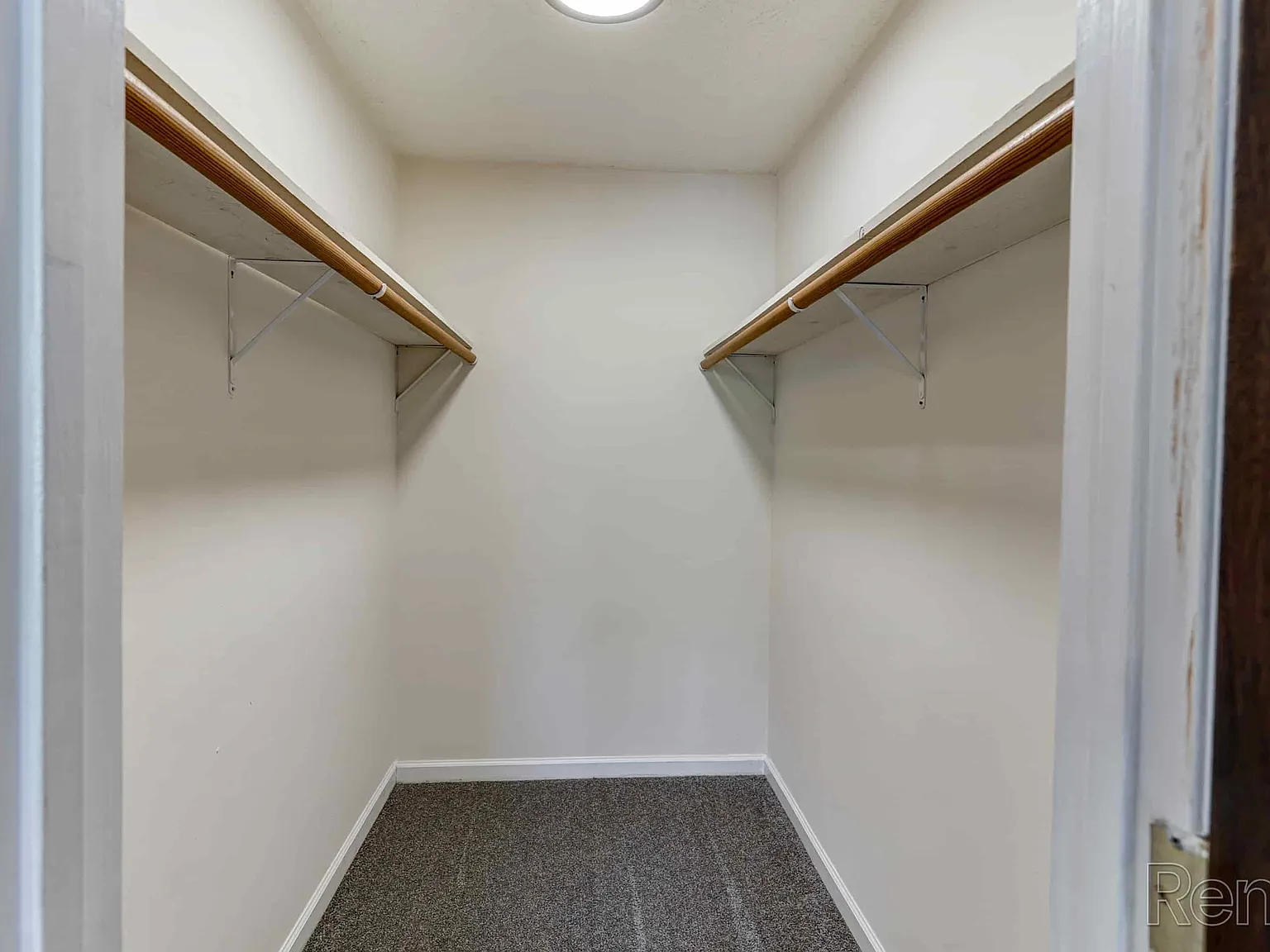Crown Point Apartments — Photo 2