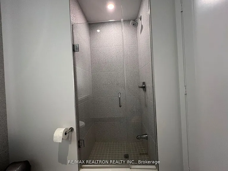 575 Bloor St E #2608 — Photo 45