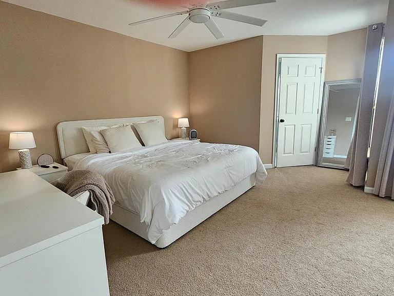 213 Windsor Ct — Photo 5