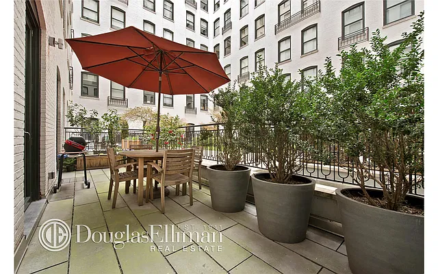 Sold by Douglas Elliman | media 14