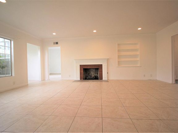 5th image of 13191 Branford St #13191