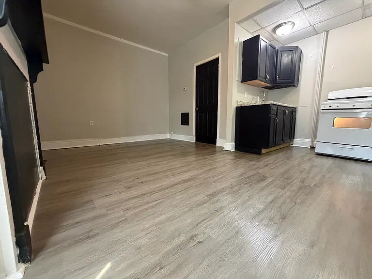 47 Burkhardt Ave #4 — Photo 4