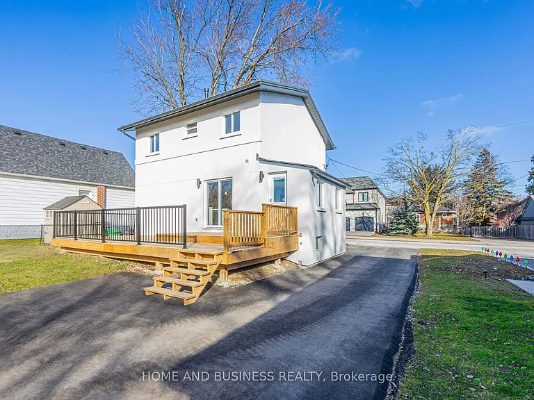 1326 Meredith Ave — Photo 7