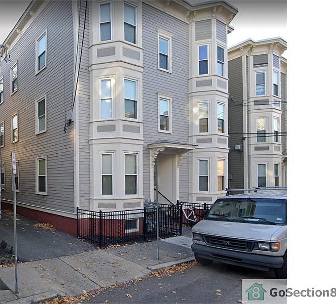 2nd image of 14 Carlisle St #3L