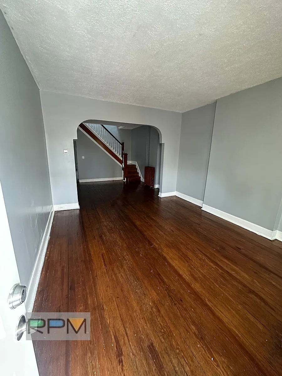 Building Photo - 3205 Harwell Ave