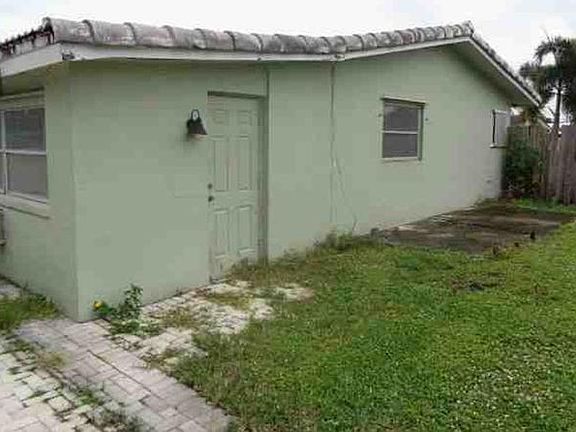 2nd image of 1631 NE 56th Ct