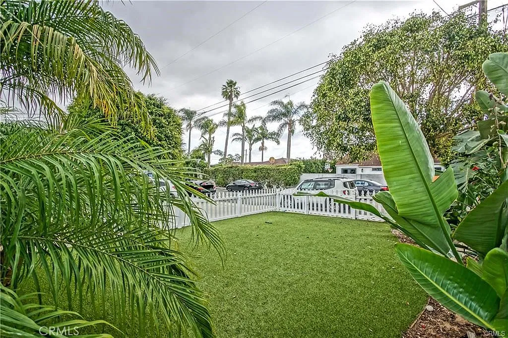 2 bed, 1200 sqft, $3,950 — Photo 3