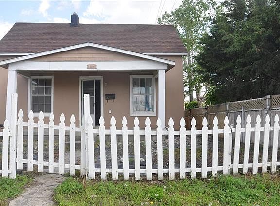 3rd image of 1317 Scott Ave