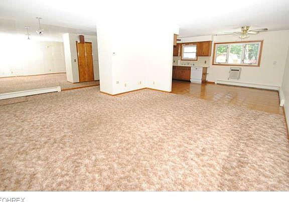 3rd image of 135 Parklane Dr