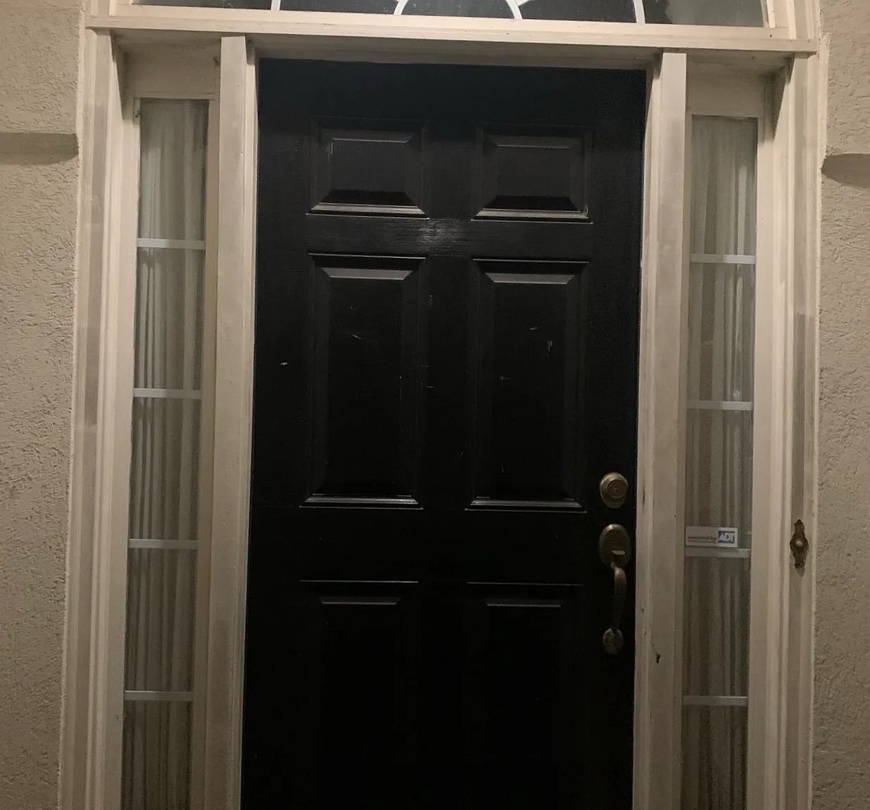 3 bed, 2.5 bath, 3000 sqft, $3,200 — Photo 3