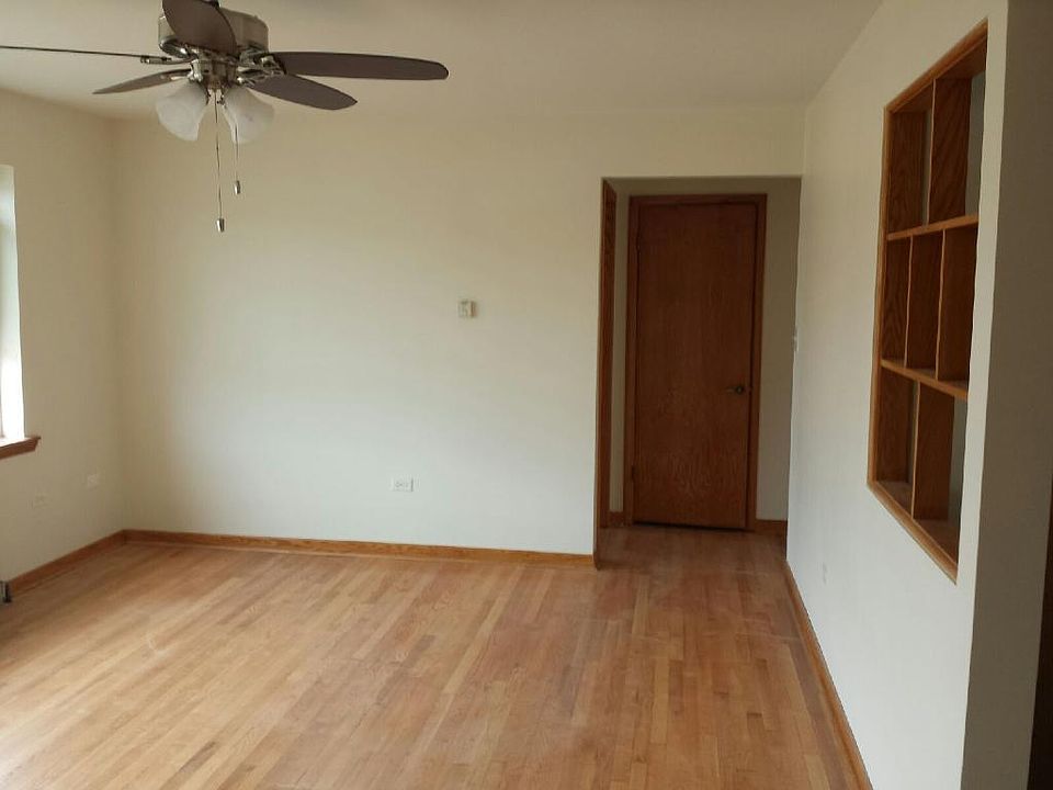 1st image of 7526 W Lawrence Ave #Ga