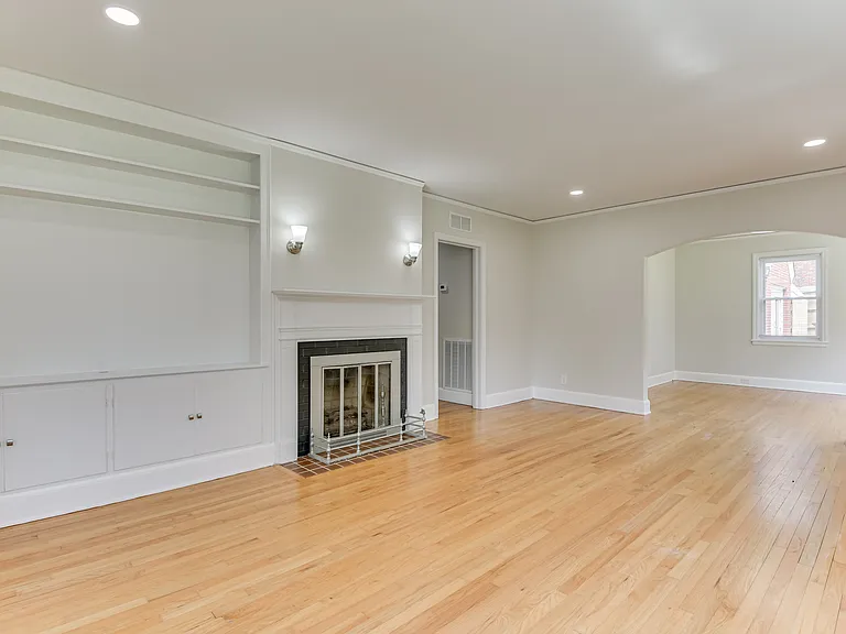 2336 Redwood Dr — Photo 5