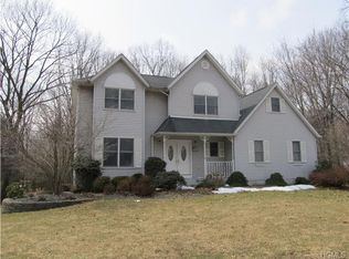 8 Carole Ln, Spring Valley, NY 10977