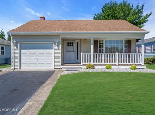 27 Santo Domingo Dr, Toms River, NJ 08757