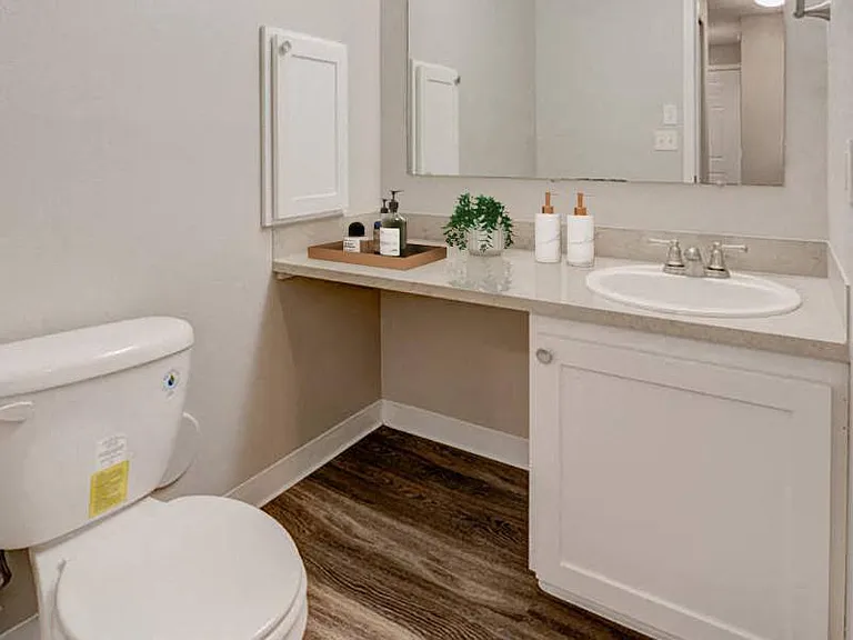 Pointe East — Photo 14