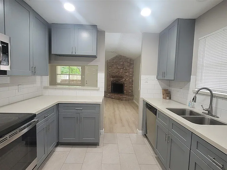 22131 Pearl Lake Dr — Photo 10