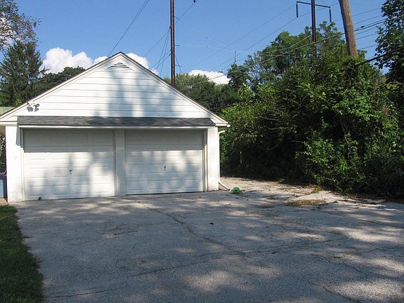 2-car garage