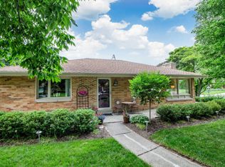 8975 N Navajo Rd, Bayside, WI 53217