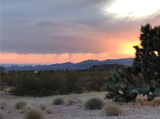 11964 S Hansen Rd, Yucca, AZ 86438