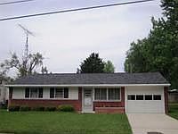 1st image of 415 W Main St