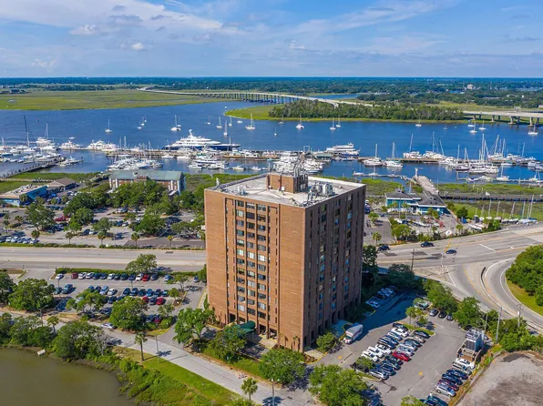 14 Lockwood Dr APT 11G, Charleston, SC 29401