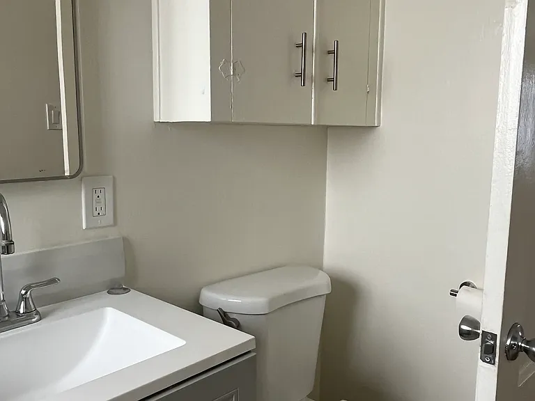 516 E Cedar Ave — Photo 10