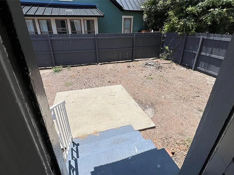 735 Grove St N #2 — Photo 10