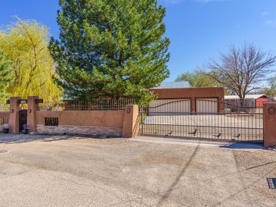 104 Sarah Ln NW, Albuquerque, NM, 87114