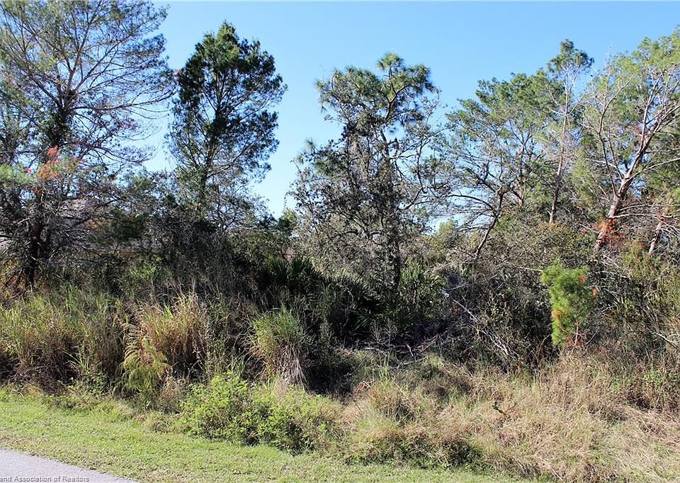1st image of 2608 Island Dr