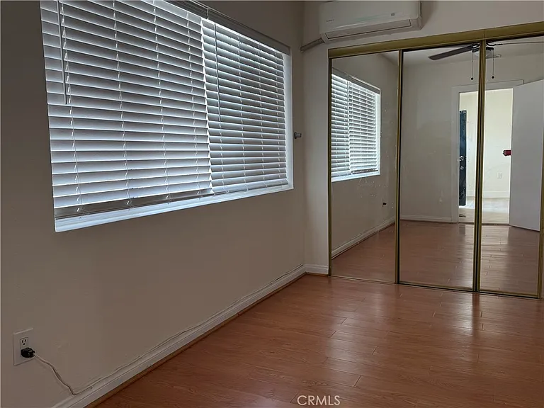 2712 W Hellman Ave — Photo 6