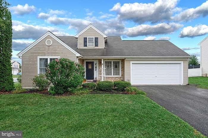 1st image of 95 Fisher Dr