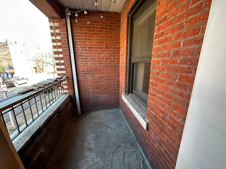 3923 W Altgeld St — Photo 8