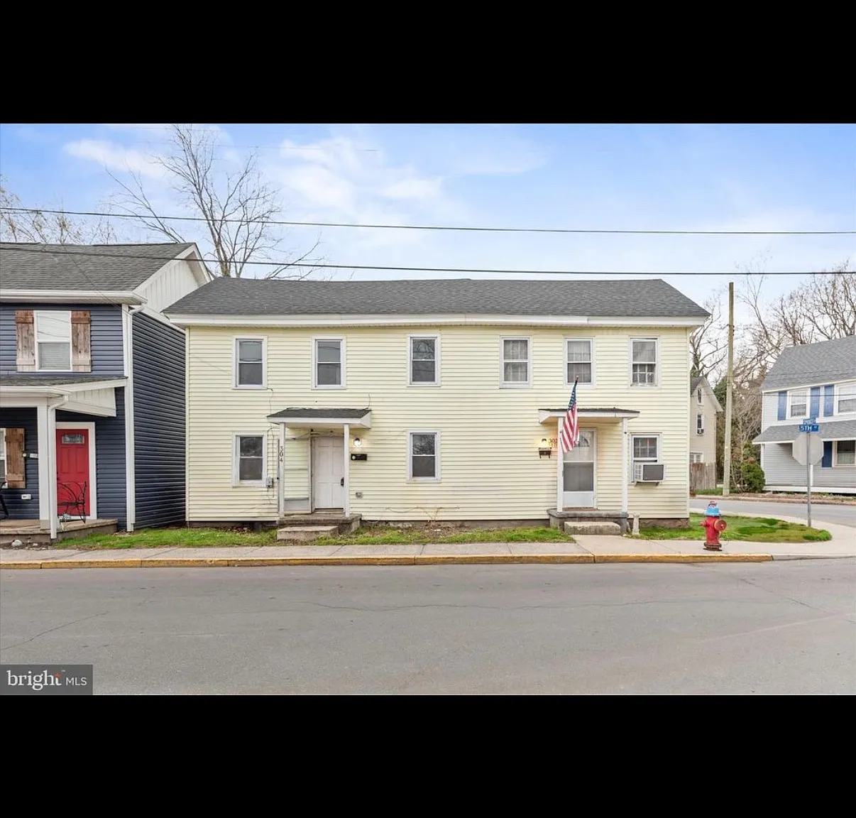 2 bed, 911 sqft, $1,550 — Photo 1