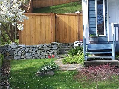 3rd image of 3612 Inverness Dr NE