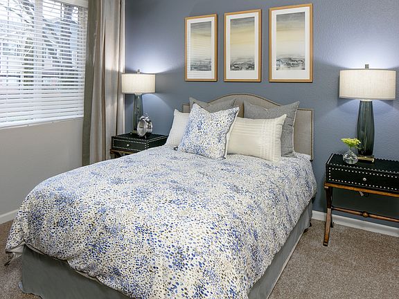 4th image of 6910 NE Ronler Way #2816
